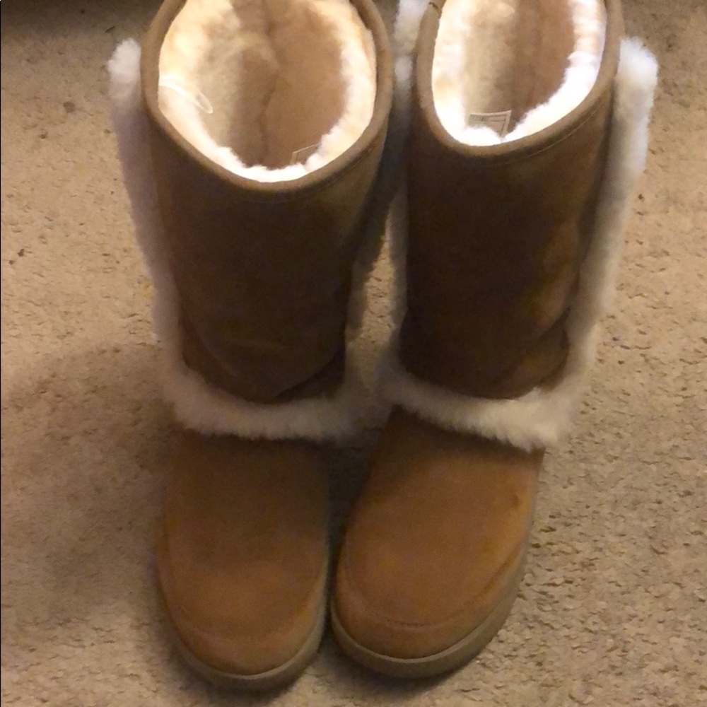 Sunburst tall Ugg’s size 6